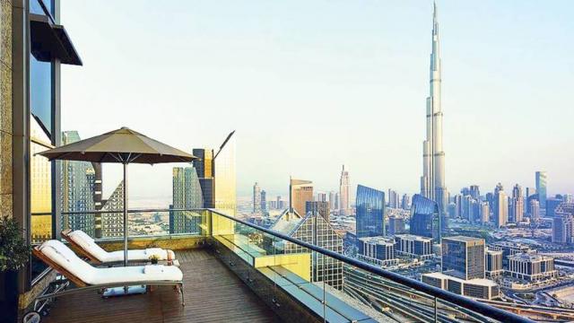 صورة من دنيا المال - أحد فنادق دبي 