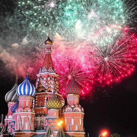 الاحتفال برأس السنة في روسيا 