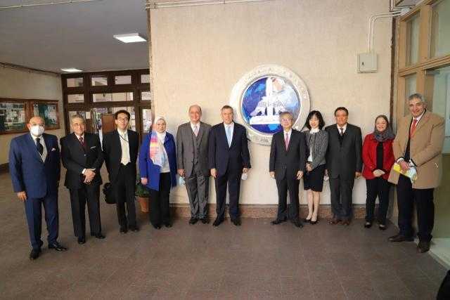 بالصور شاهد زيارة السفير الياباني  لجامعة عين شمس