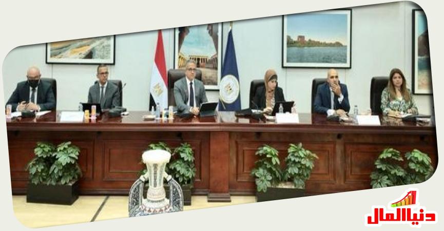 وزير السياحة والأثار