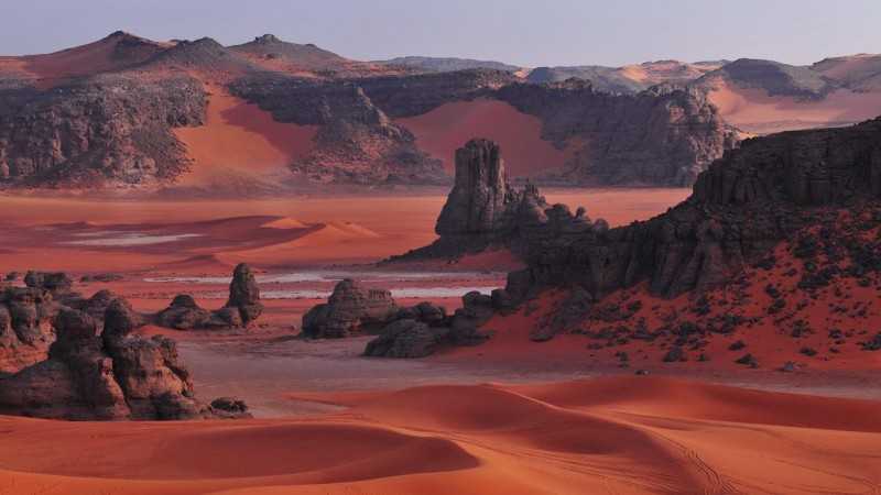 نيويورك تايمز” تصنف موقع ”طاسيلي ناجر” بالجزائر كأحد أهم الوجهات السياحية  التي تنصح بزيارتها سنة 2023.