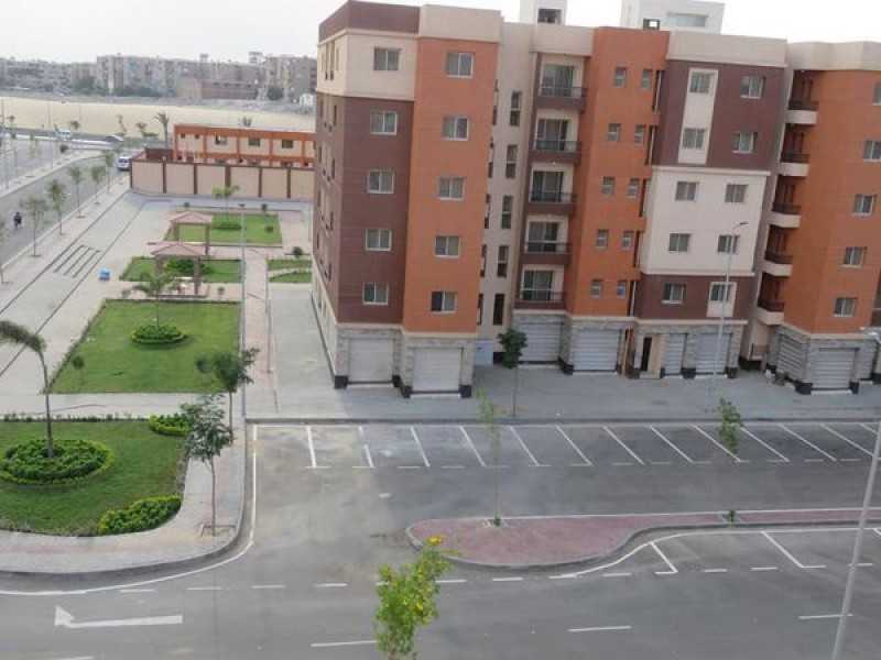 وزير الإسكان يستعرض ما تم تنفيذه من مشروعات بمدينة العبور فى 2022