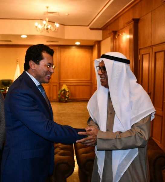 وزير الرياضة يبحث آليات التعاون مع رئيس الاتحاد العربى للجمباز