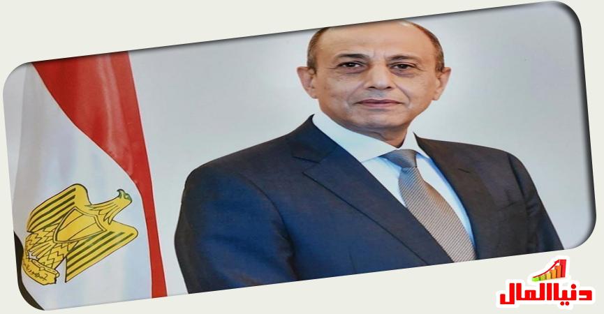 الفريق محمد عباس حلمي وزير الطيران المدني