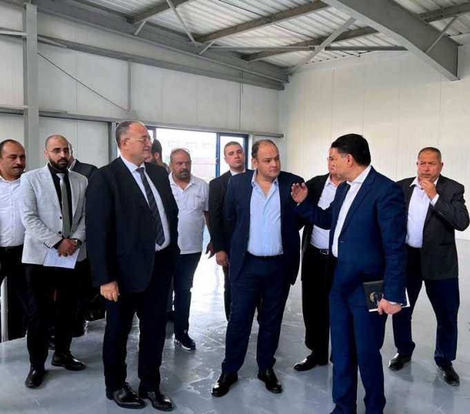 وزير التجارة والصناعة يتفقد عدد من المدابغ ومنطقة الـ100 مصنع ومنطقة الـ17 هنجر