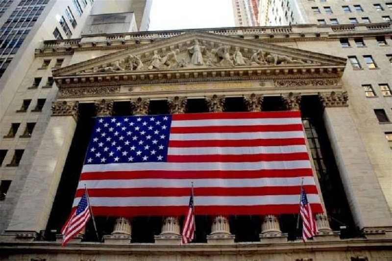 مؤشر ”ستاندرد أند بورز 500” ينهي تعاملاته على مكاسب صغيرة