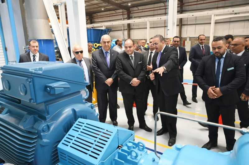 وزير التجارة والصناعة يفتتح مصنع شركة زايلم Xylem العالمية لإنتاج مضخات المياه