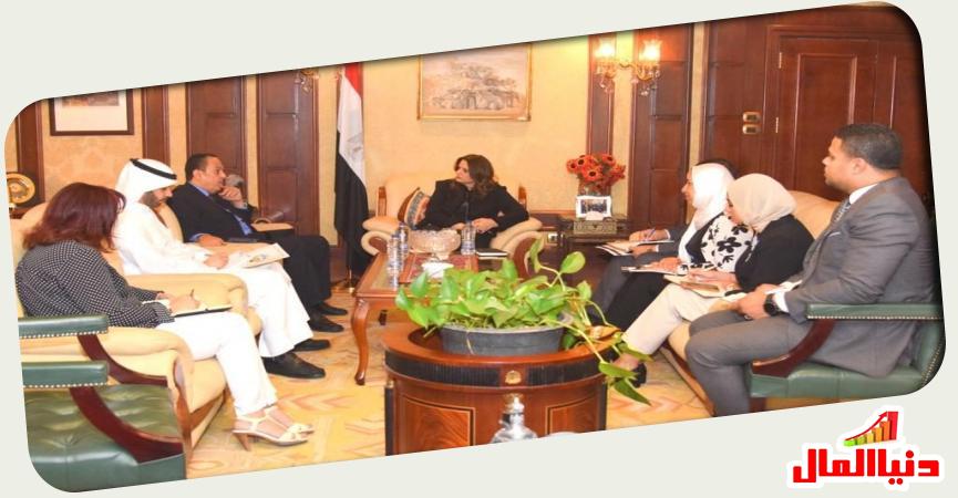 السفيرة سها جندي، وزيرة الدولة للهجرة ـ السفير الكويتي غانم صقر