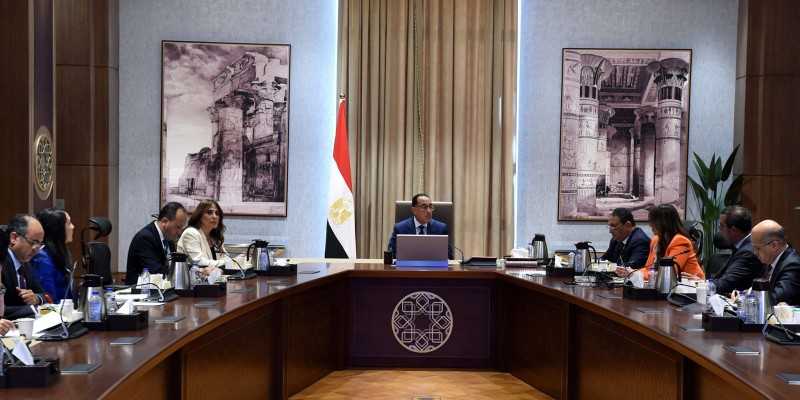 الدولة مستعدة لتقديم حزمة محفزات بشرط سرعة توطين هذه الصناعة وتشغيل مصانع السيارات المطلوبة