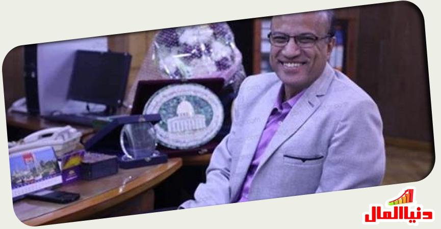 الكاتب  الصحفي حسين  الزناتي 