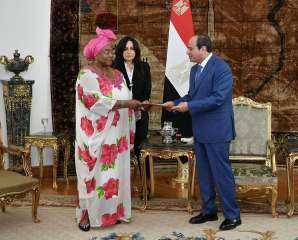 الرئيس السيسي يستقبل ”تريزا إيفوا أسانجونو” رئيسة مجلس الشيوخ لجمهورية غينيا الاستوائية