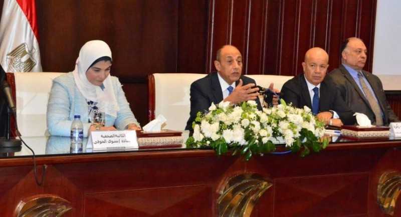 ندوة تثقيفية للعاملين بقطاع الطيران تحت عنوان  ” أكتوبر ٥٠ سنه والمتغيرات الإقليمية وحتمية التنمية”