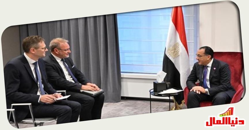 رئيس الوزراء المصري - مسئولي شركة جون كوكريل انرجي