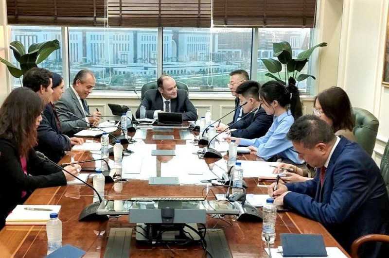 وزير التجارة والصناعة: حريصون على جذب شركات صينية للسوق المصري في مجالات البتروكيماويات والإلكترونيات
