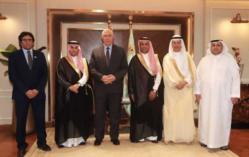 وزير الزراعة يبحث مع المستثمرين السعوديين سبل تعزيز الاستثمار الزراعي السعودى في مصر