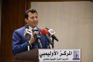 وزير الشباب والرياضة يشهد الاعلان عن تفاصيل أخذ أولى العينات لأبطال مصر بمشروع الجينوم المصري