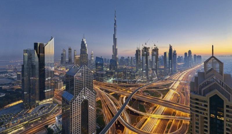 دبي الأولى بنسبة 51% من إجمالي التراخيص التجارية بالمناطق الحرة العاملة بالإمارات