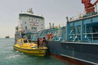 إسعاف قناة السويس تنقذ بحارتركي على  سفينة قادمة من الأردن في طريقها لـ الجزائر  بعد استغاثة