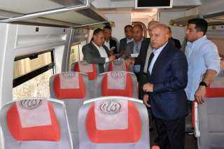 وزير النقل يجرى جولة تفقدية بمحطة مصر بالإسكندرية للاطمئنان على الاستعدادات لعيد الأضحى المبارك