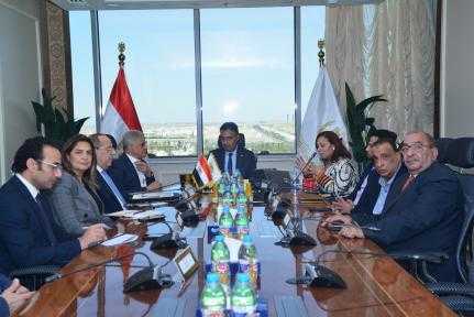 وزير التموين يجتمع مع شركة ”ليبتون مصر” لتعزيز التعاون بين القطاعين العام والخاص وتبادل الخبرات
