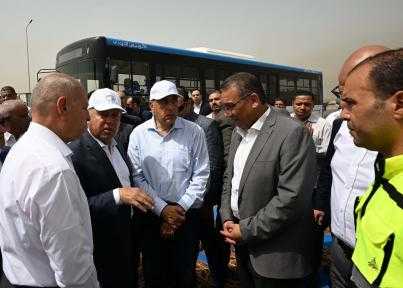 رئيس الوزراء والفريق كامل وزير يتفقدان المرحلة الأولى من التشغيل التجريبى لمشروع الأتوبيس الترددي