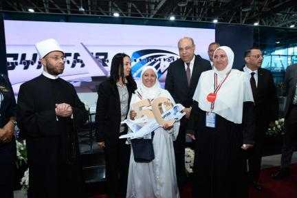 وزراء الطيران والأوقاف والتضامن الاجتماعي يودعون أولى أفواج حجاج بيت الله الحرام لهذا العام 1446هـ / 2025م