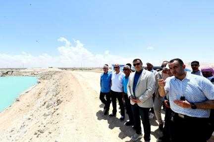 وزير الإسكان يتفقد مشروع M8 by the lake وأعمال البحيرات والطرق وبوابات ”مارينا الساحل الشمالي”