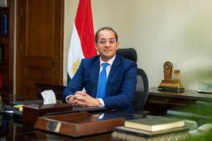 صرف المرتبات للعاملين بالدولة يوم ١٨ يونيه و تطبيق الزيادات الجديدة في الأجور.. بدءًا من الشهر المقبل