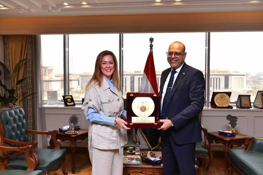 جبران يلتقي مديرة الأكاديمية الوطنية للتدريب لبحث فرص تأهيل الشباب