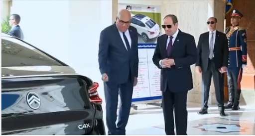 فخامة الرئيس السيسي يجتمع برئيس الهيئة العربية للتصنيع