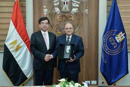 رئيس هيئة الدواء يستقبل وفد الإدارة الوطنية للمنتجات الطبية بالصين