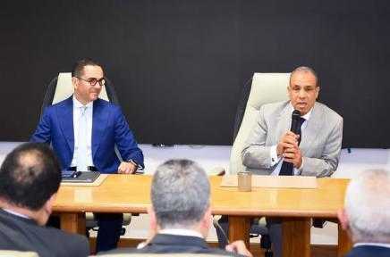 وزير الخارجية يلتقي الاستثمار والتجارة الخارجية لتنسيق جهود سفاراتنا الدعم الاقتصاد