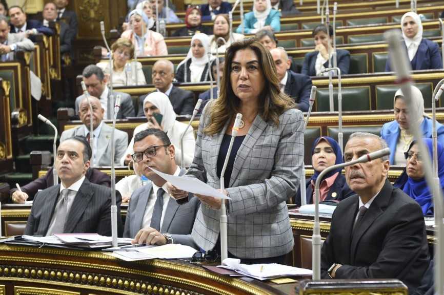 وزيرة التنمية المحلية : تم حصر كل قطع الأراضي التي تصلح لبناء مشروعات سكنية علي أرض المحافظات