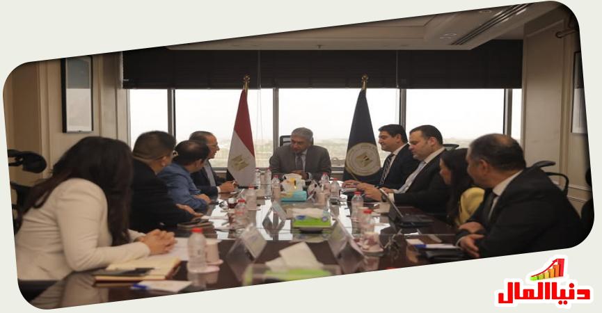 وزير السياحة 