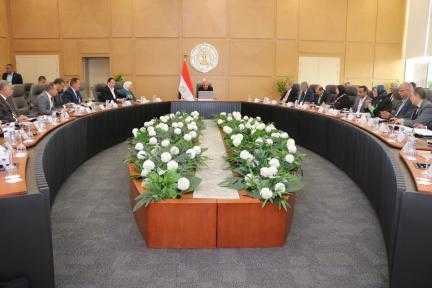 وزير الكهرباء ويوجه بمواصلة تنفيذ خطة مجابهة ارتفاع الأحمال وزيادة الاستهلاك لتأمين الشبكة الموحدة