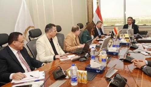 وزير التموين يناقش خطط تطوير منظومة العمل داخل شركات المضارب بما يشمل تحديث خطوط الإنتاج ورفع كفاءة