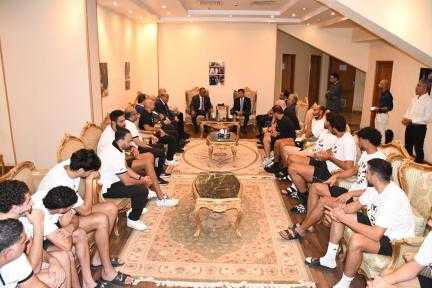 أشرف صبحي وزير الشباب والرياضة للاعبي المنتخب الوطني قبل بطولة  الأفروباسكت