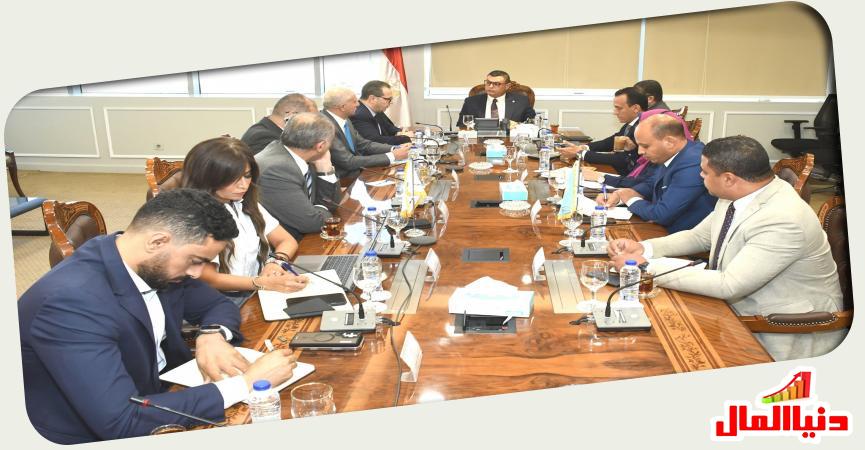 اجتماع وزير الإسكان