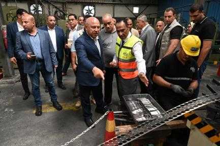 وزير الصناعة والنقل يتفقد موقع مجمع مرغم ٣ الجاري إنشاؤه بمحافظ الإسكندرية