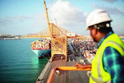 القطاع اللوجستي العُماني محور أساسي للتنويع الاقتصادي وتحقيق رؤية عُمان 2040