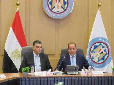 وزير المالية:  اتاحة مصادر تمويل متعددة لتوفيرالسيولة النقدية اللازمة لشركات الأدوية