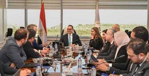 وزير الاستثمار والتجارة الخارجية يلتقي وفد مؤسسة Samp;P Global في إطار مناقشة مستجدات التصنيف الائتماني لجمهورية مصر العربية وآفاق الاقتصاد الكلي