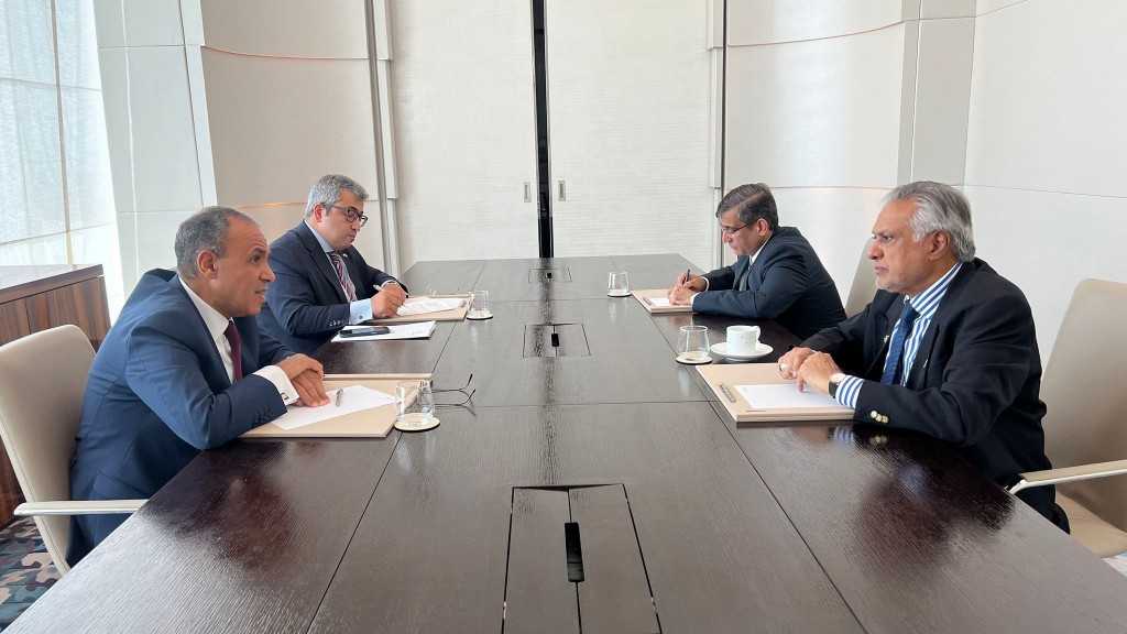 وزير الخارجية المصري يلتقي نظيره الباكستاني فى الدوحة