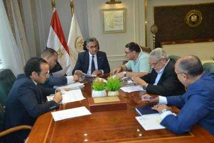وزير التموين والتجارة الداخلية يلتقي بعدد من  أعضاء مجلسي النواب والشيوخ