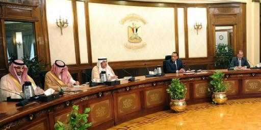 رئيس الوزراء يناقش مع وزير الدولة السعودي حزمة استثمارات سعودية في مصر