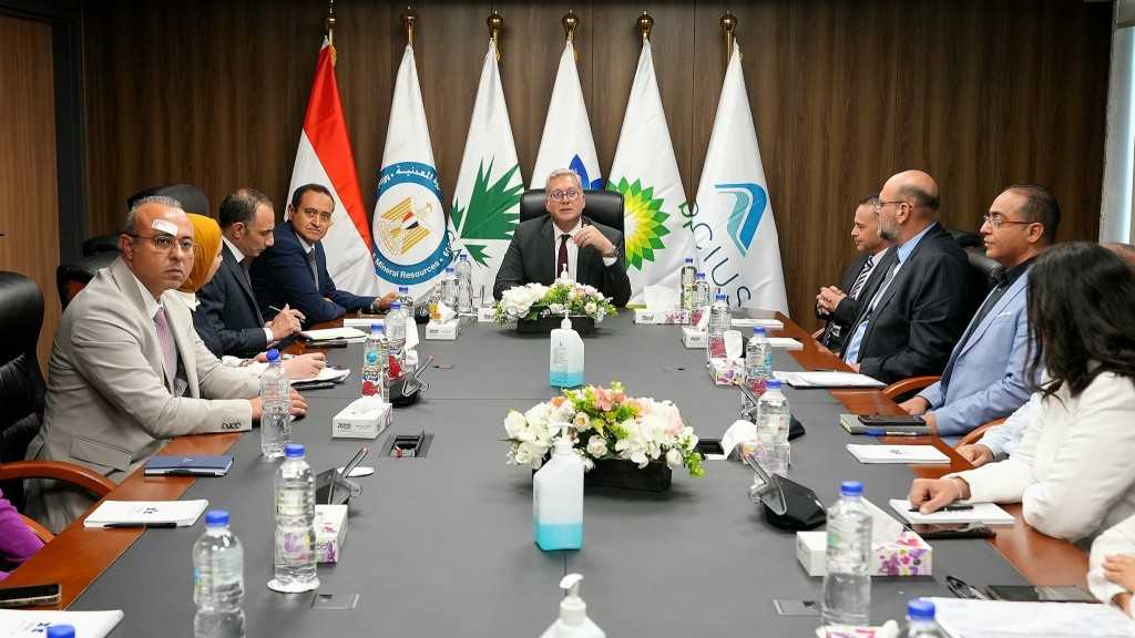 في زيارة مفاجئة لمقر الشركة.. وزير البترول يتابع تطور إنتاج حقول الفرعونية ببورسعيد