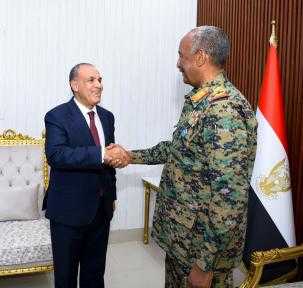 وزير الخارجية المصري يلتقي الفريق أول ركن عبد الفتاح البرهان رئيس مجلس السيادة السوداني الانتقالي