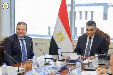 اجتماع موسع بين الهيئة العامة للتأمين الصحي الشامل وهيئة الشراء الموحد وغرفة مقدمي الخدمة من القطاع الخاص