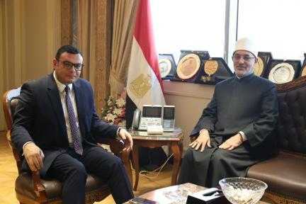 زير الإسكان يستقبل مفتي الجمهورية لبحث تخصيص مقرات لدار الإفتاء في المدن الجديدة