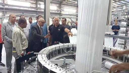 مجاور يتفقد مصنع البلاستيك بالمنطقة الصناعية ببئر العبد تمهيدًا لافتتاحه